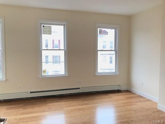5th image of 39 Groshon Ave #1