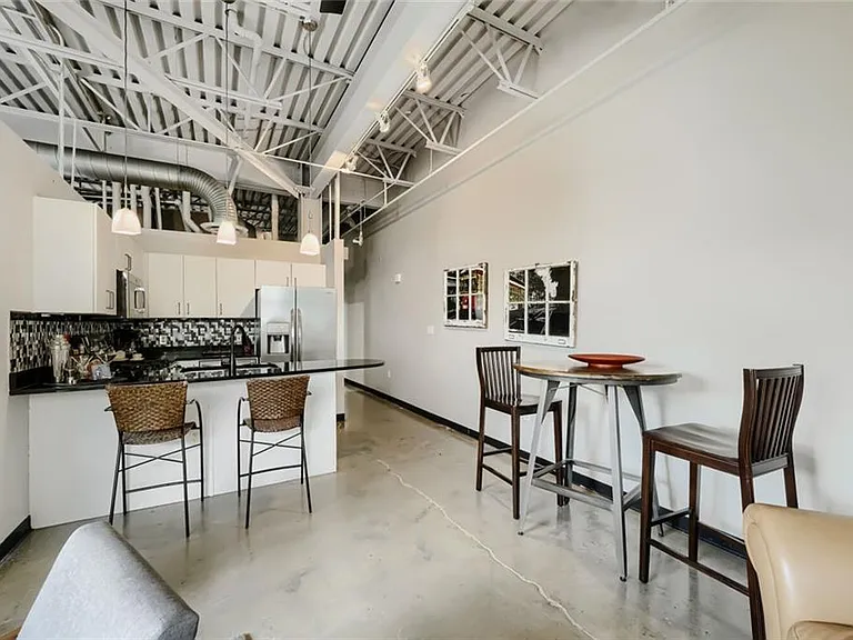 5200 Peachtree Rd #3208 — Photo 11