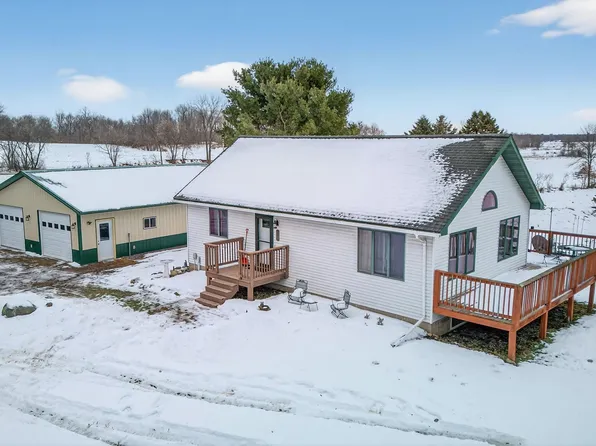 7906 Birchview Rd, Grasston, MN 55030