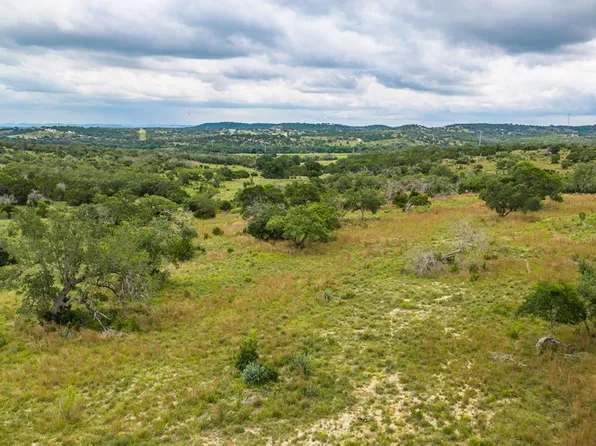 122 E Masons Path, Kerrville, TX 78028