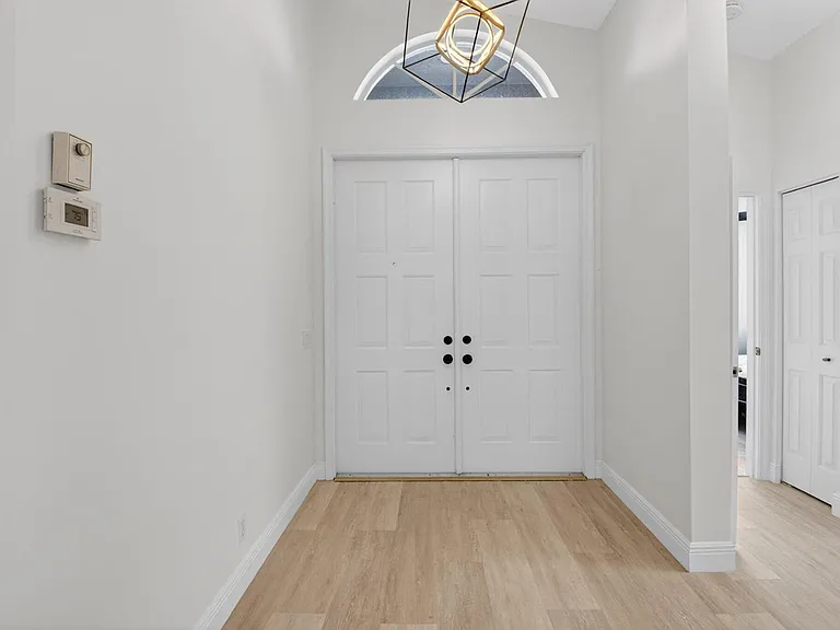11728 Dove Hollow Ave — Photo 3