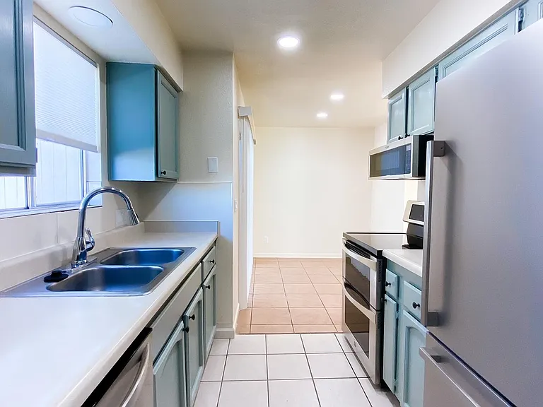 4215 Calle Barona #B — Photo 17