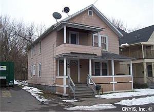 1st image of 115 W Bissell St