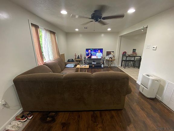 4th image of 191 McCabe St #193