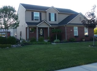449 Princeton Dr, South Lyon, MI 48178