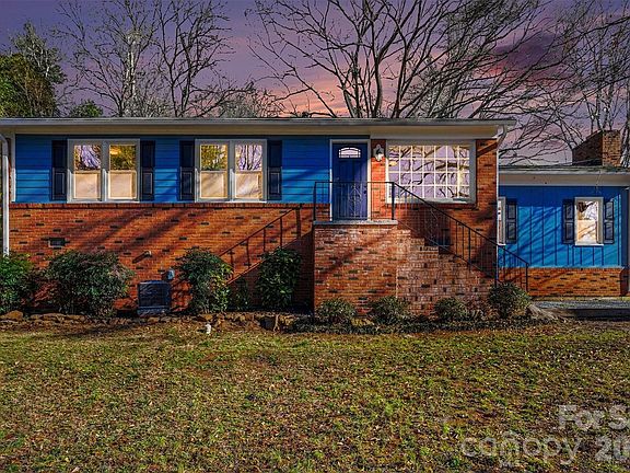 2nd image of 1320 Kings Cir