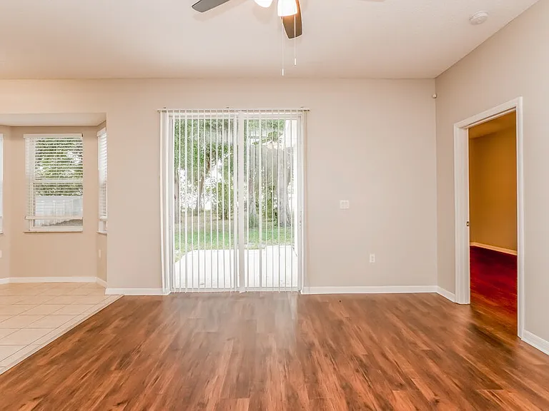 233 Bluff Pass Dr — Photo 7