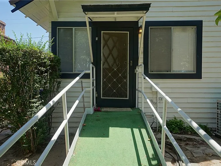 3750 Taft St — Photo 16