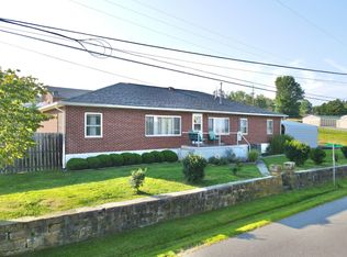 106 Willowtree St, Princeton, WV 24740