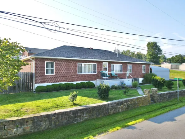 106 Willowtree St, Princeton, WV 24740