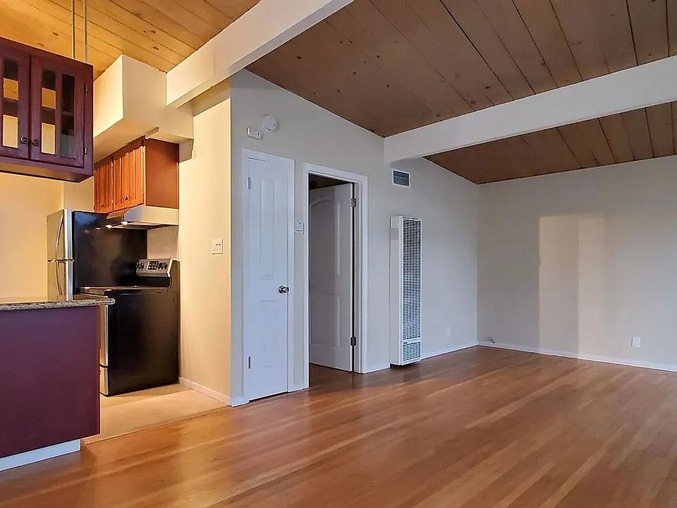 1st image of 1222 Irwin St APT 2
