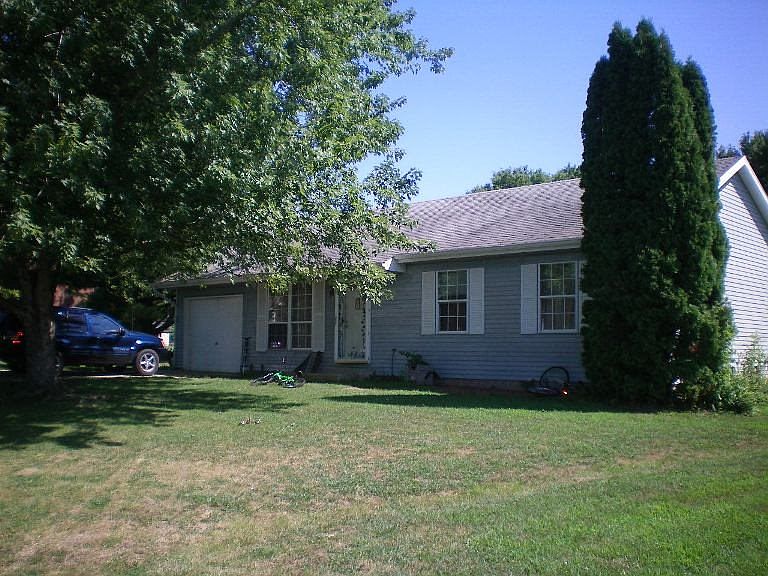 1st image of 3861 S Westmont Ave