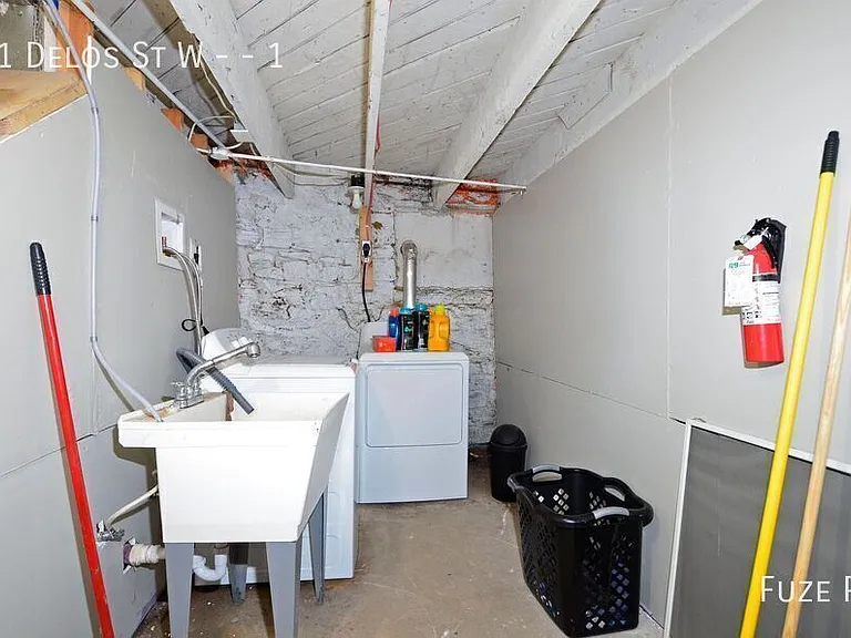 61 Delos St W #1 — Photo 14