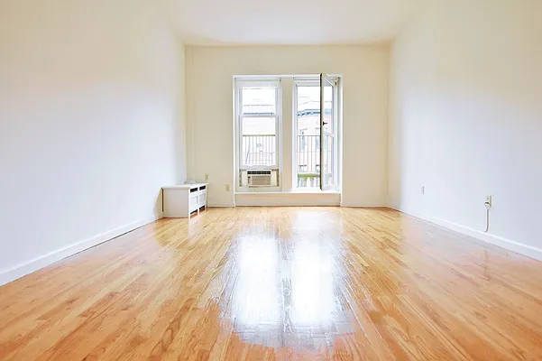 Rented by Balass Ralph, LREB | media 13