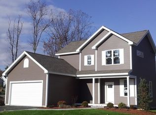9 Redwood Way, Manchester, NH 03102