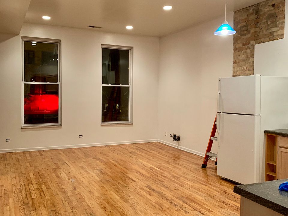 1st image of 1102 N Ashland Ave