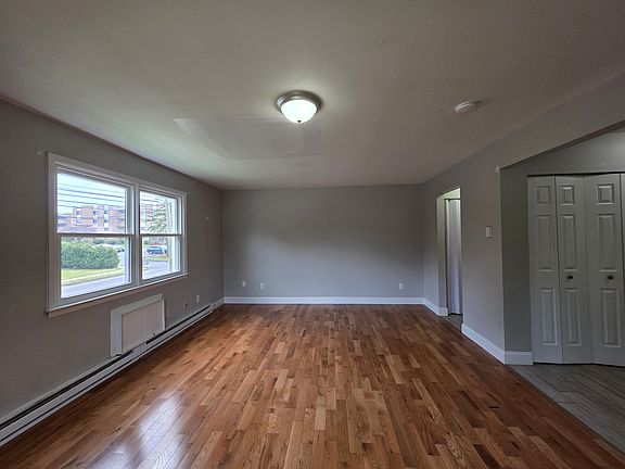 3rd image of 156 Bull Hill Ln #B6