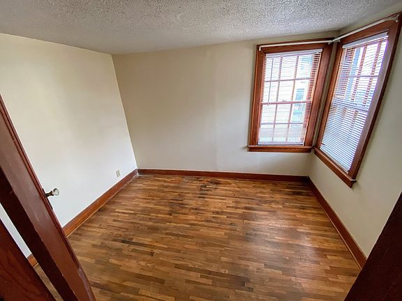 4th image of 405 E 10th Ave