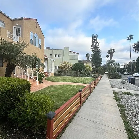 1046 S Citrus Ave — Photo 7