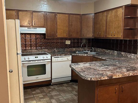 4th image of 7604 Hazelcrest Dr APT C