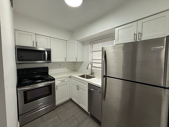 4th image of 1181 NE 23rd Ter APT 18