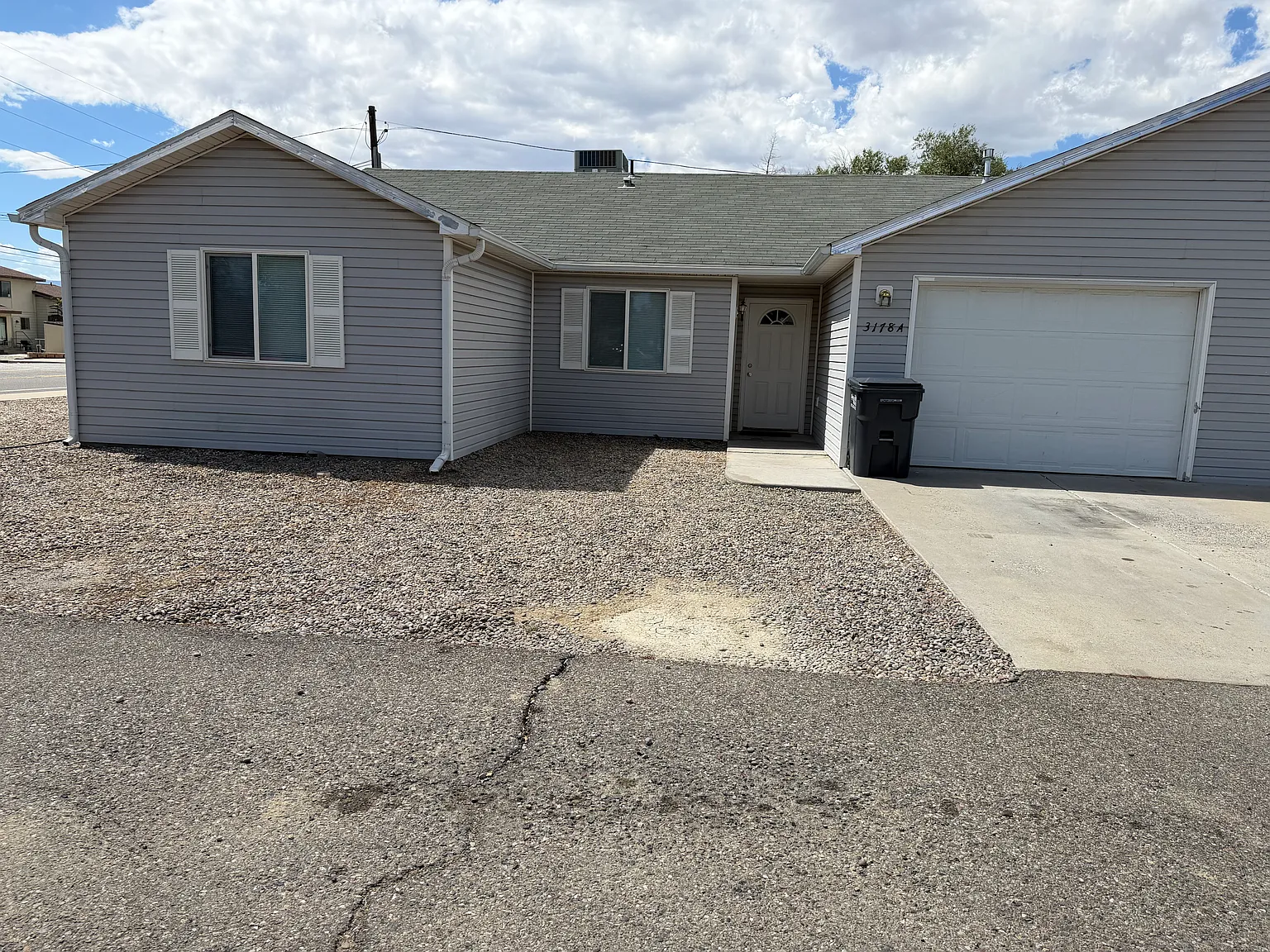 4 bed, 1423 sqft, $2,300 — Photo 1