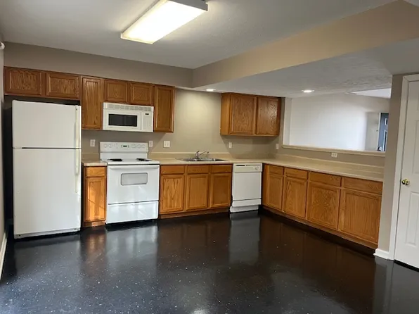 1426 N Kinser Pike #C0d448e63, Bloomington, IN 47404