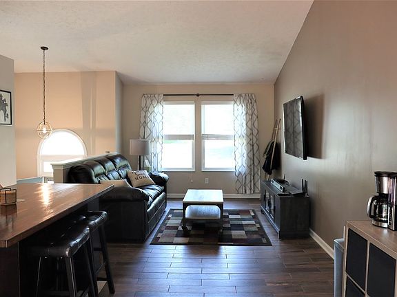 4th image of 2599 Fishing Creek Dr
