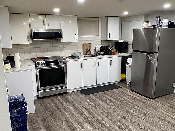 2nd image of 129 Earlton Rd #Basement