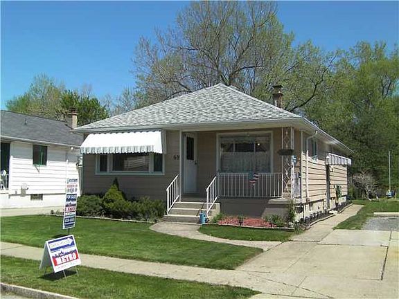 4th image of 69 S Pierce St