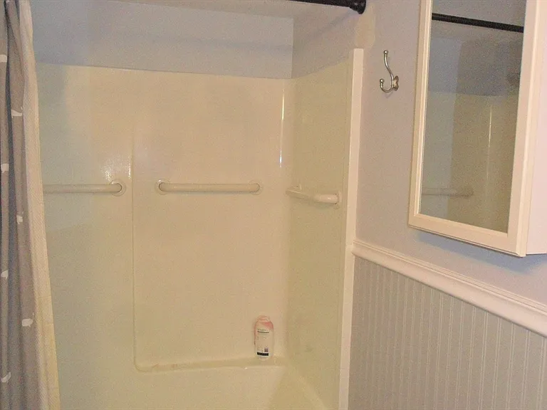1550 Worcester Rd #528 — Photo 16
