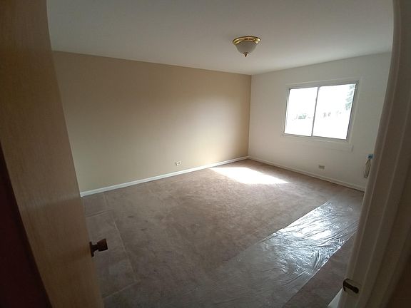 3rd image of 8556 Saint Louis Ave #2