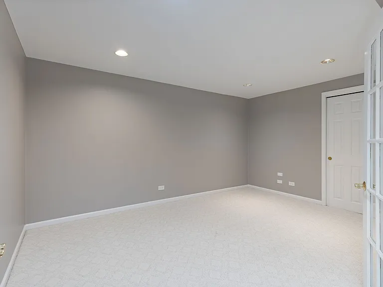 1018 Stockton Ct — Photo 44