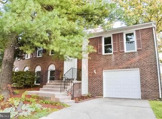 13383 Frinks Ct, Herndon, VA 20170