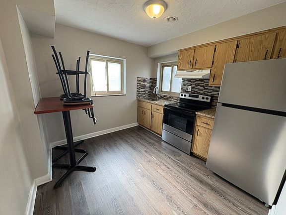 4th image of 18953 Hilliard Blvd APT 2