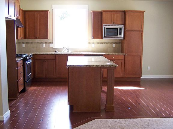 4th image of 8919 137th Pl SE