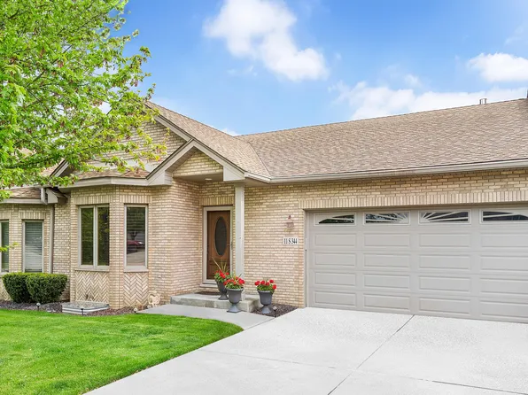 11S344 Deer Trail Ct, Burr Ridge, IL 60527