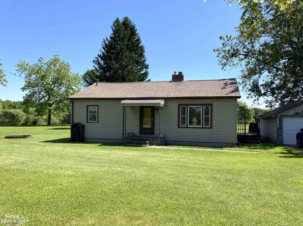 1540 Burns Rd, Kimball, MI 48074
