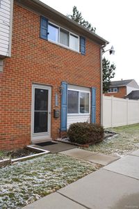 25612 New England Ct, Roseville, MI, 48066