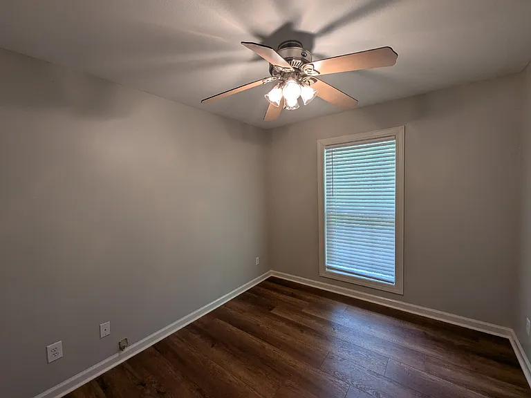 117 Twin Gates Dr — Photo 15