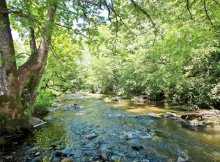 1698 Old 15th Rd, Del Rio, TN 37727