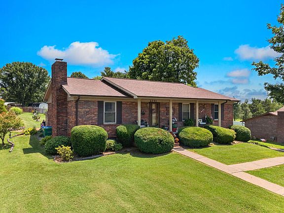 3rd image of 6295 Woodcrest Dr