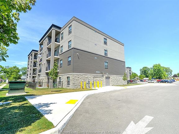 2nd image of 207 Brock St #319