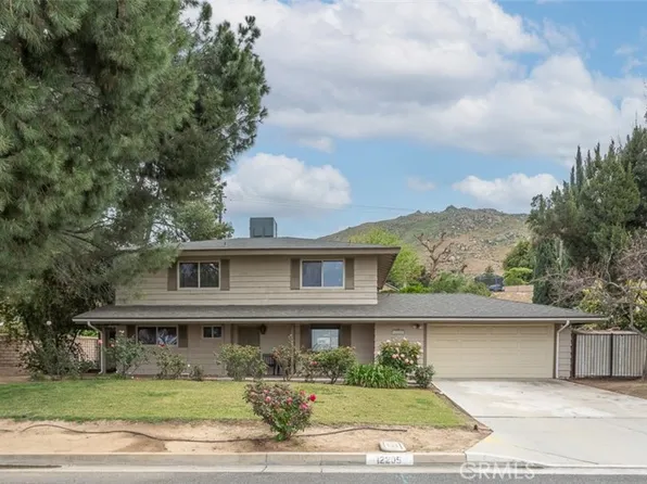 12205 Dos Rios Ave, Grand Terrace, CA 92313