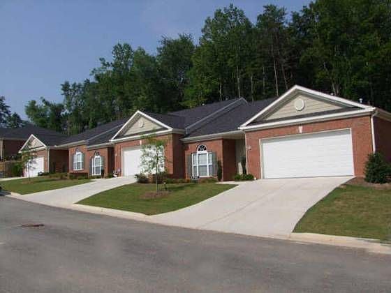 1st image of 127 NE Senior Cir