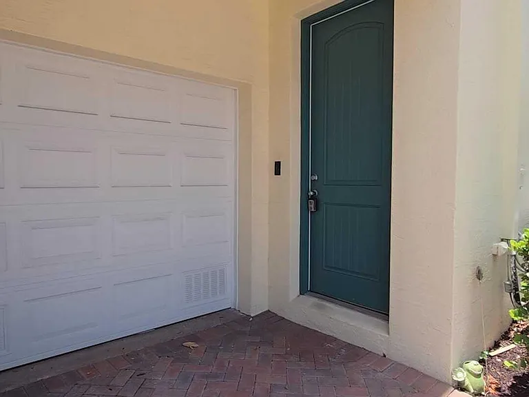 243 SW 7th Ct #243 — Photo 31