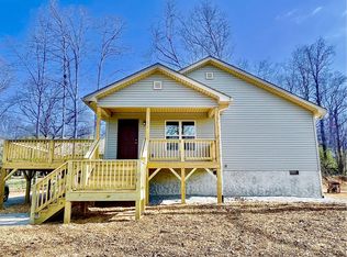 220 Merriman Rd, Hendersonville, NC 28791
