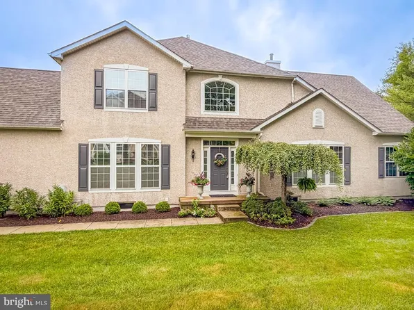 3 Bartons Mill Dr, Washington Crossing, PA 18977