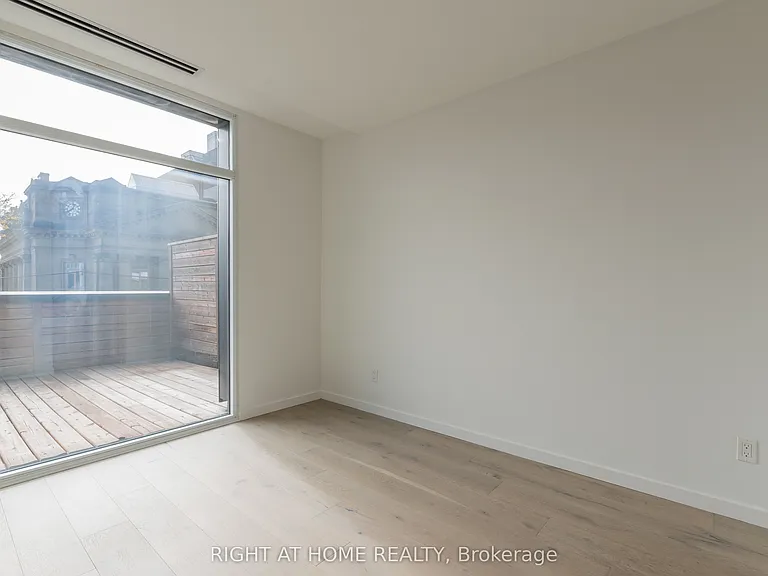 778 Queen St E #206 — Photo 19