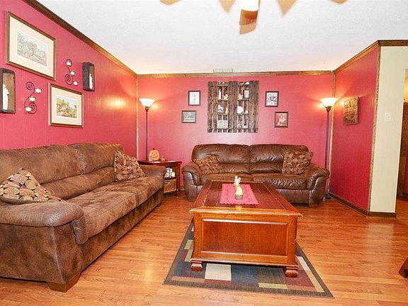5th image of 8300 N Larch Pl